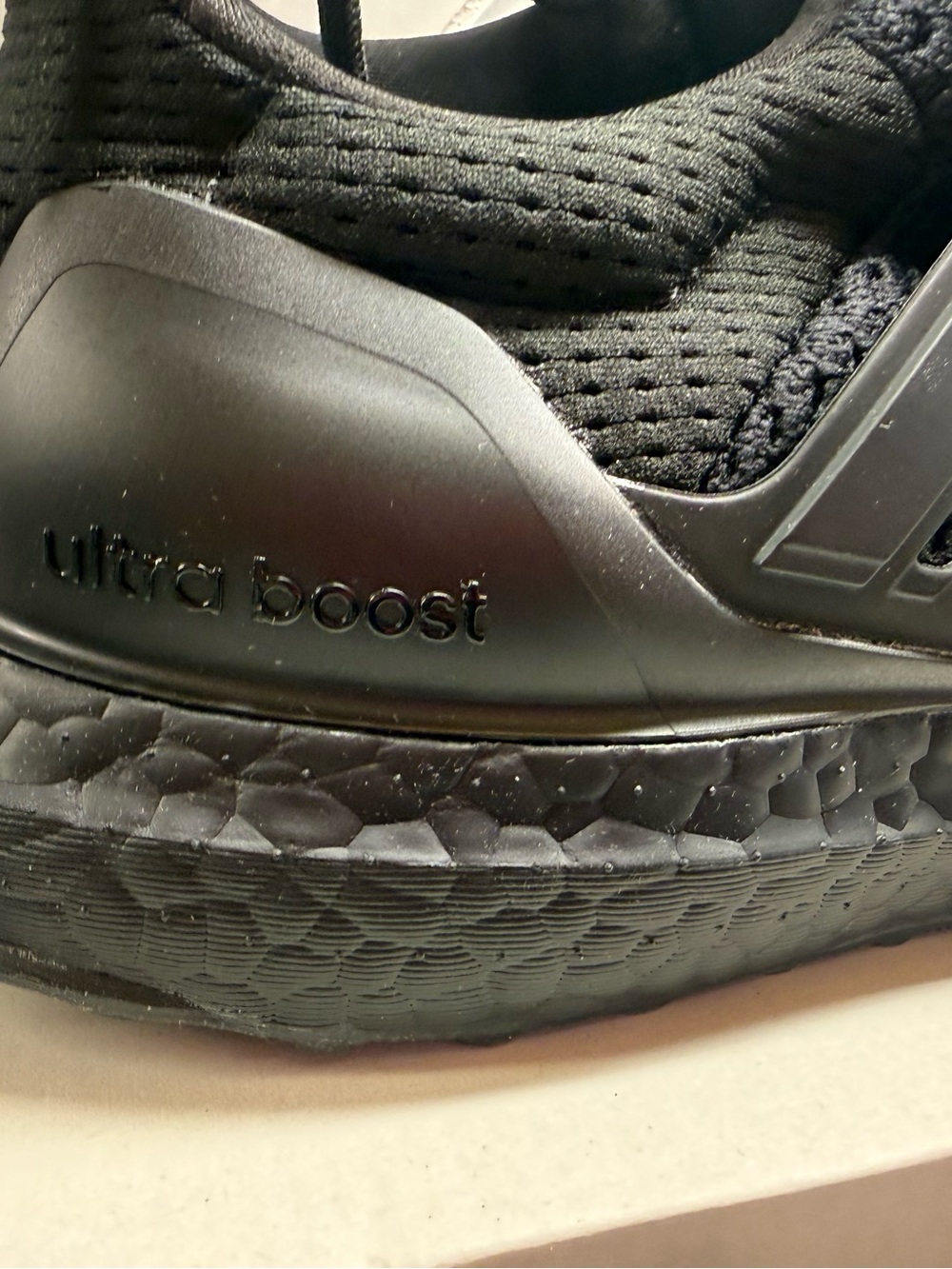 W -7 Adidas Ultra Boost Men's Running Shoes - Black - Picture 6 of 11